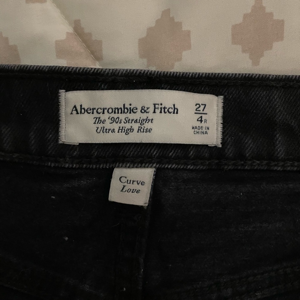 Abercrombie 90’s ultra high rise straight jean